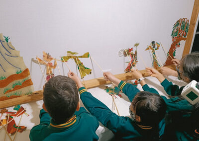 brandon-park-primary-school-students-trying-out-chinese-shadow-puppets