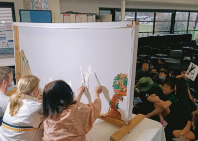 brandon-park-primary-school-students-trying-out-chinese-shadow-puppets