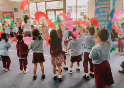 knox-gardens-primary-school-students-learning-kong-fu-dance