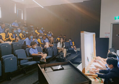 lighthouse-christian-college-students-trying-out-chinese-shadow-puppets